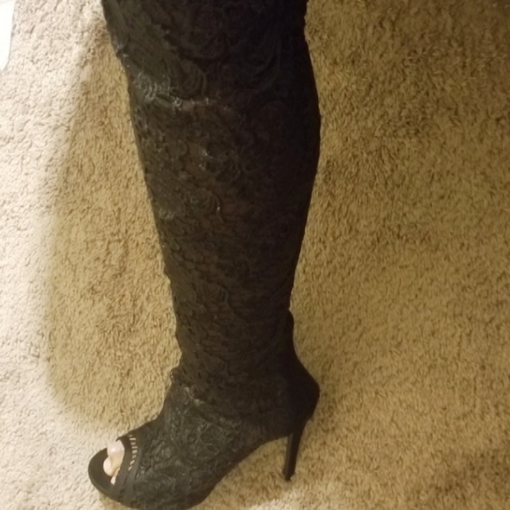 Shoes - Picture 3 of 3